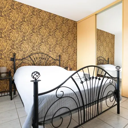 Villa Tika